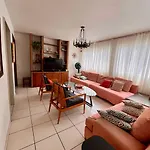 Apto A Poucos Mts Da Praia De Camboriu